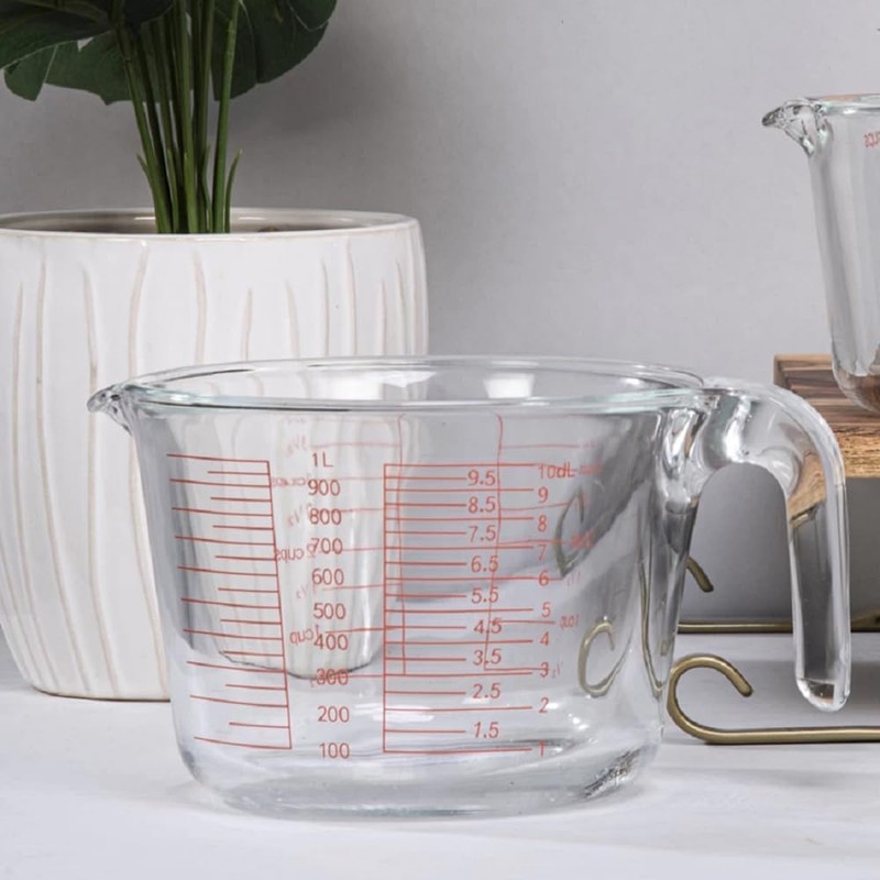X-Large Tempered Glass Measure Cup - Incremental Measurements - 32