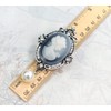 Gyn&Joy Vintage Jewelry Crystal Rhinestones Lady Cameo Brooch Pin, Metal,