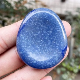 Fekuar Natural Blue Aventurine Crystal Thumb Worry Stone, Hand Carved Healing Crystal Teardrop Pocket Stones for Anxiety Stress Relief Meditation