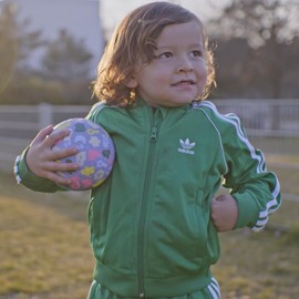 Bouncing Buddy - The Perfect Play Ball for Toddlers (5 Inches, 12.7 cm) | Promotes Motor Skills & Coordination | Soft, Durable Rubber | Safe & Easy Care | For Indoor & Outdoor Use Blueberry