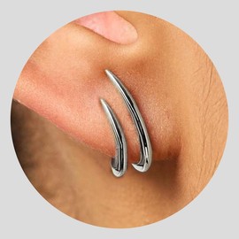 MUMREUES Gold Earrings for Women Trendy 14K Gold Plated Stud Earrings Dainty Minimalist Simple Hypoallergenic Earrings Jewelry Gift for Her Springtok - Color: Silver