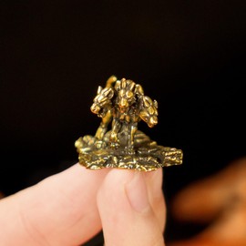 CHOVY 100% Solid Brass Cerberus Statue - Three-Headed Hound of Hades Sculpture, Handcrafted Mythological Collectible Art, Vintage Greek Mythology, Unique Gift for History Lovers & Fantasy Fans