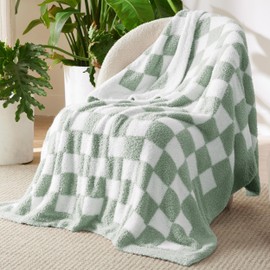 Bedsure Super Soft Knit Twin Blanket - Warm Cozy Reversible Checkerboard Green Blanket, Fluffy Fuzzy Plush Lightweight Print Blanket for Couch Sofa Bed (60" x 80")