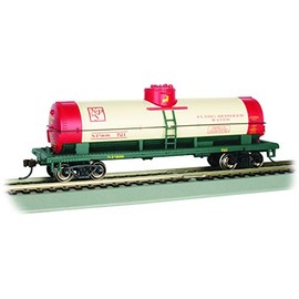 Bachmann Trains - 40' Single-Dome Tank Car - Christmas NP&S® #721 - Flying Reindeer Water - HO Scale, Silver