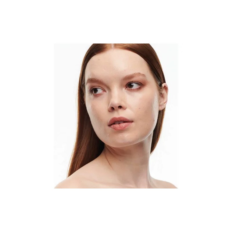 Base de maquillaje lquida MAC Studio Radiance tono nc15 -