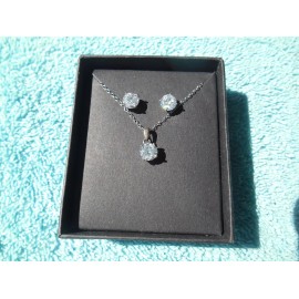 DIVINE ELEGANCE STERLING SILVER & CZ'S SOLITAIRE EARRINGS & NECKLACE PENDANT SET