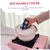 LABRIMP Triangle Oven Gloves Pot Lid Handle Cover Heat Gloves