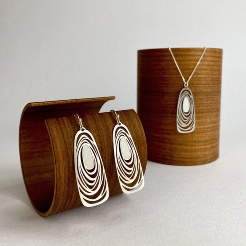 Go Do Good Hook Earrings - Eddy