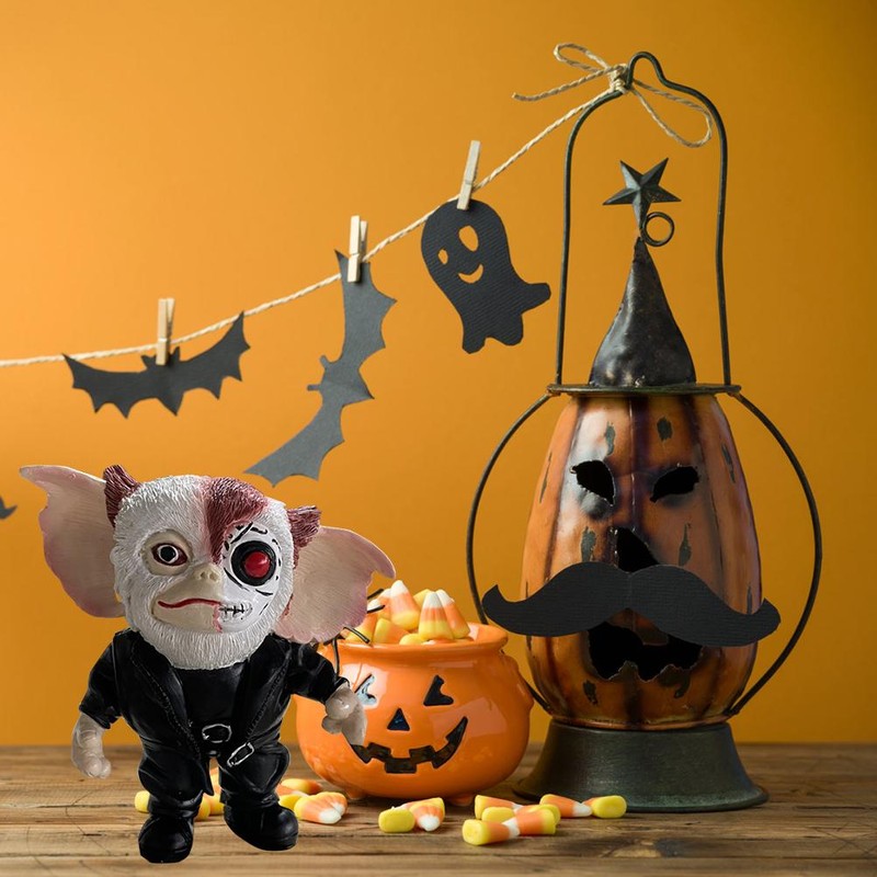 Movie Doll Simulation Horror Doll Decorations Desktop Resin Ornaments for