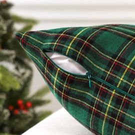JOTOM Set of 2 Classic Plaids Cushion Covers 40x60 cm Christmas Scottish Tartan Plaid Soft Solid Decorative Throw Pillow Covers Home Decor Outdoor Cushion Case for Sofa Bedroom (Green Black)