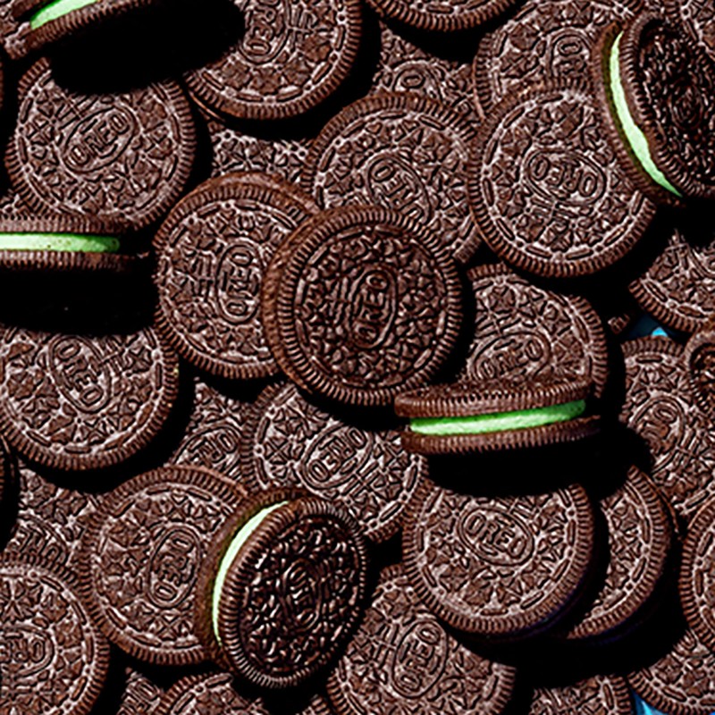 OREO Mint Creme Chocolate Sandwich Cookies, Party Size, 24.95 oz