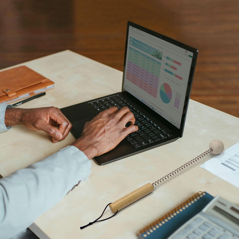 Bamboo Back Scratcher Metal Bonger & Tape Measure - 2