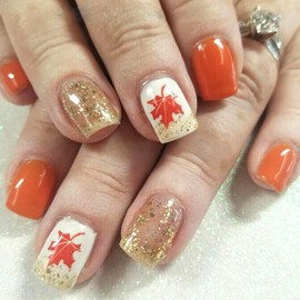 Fall Maple Leaf Short Square Press on Nails with Thanksgiving Day Design,Gold Foil Glitter Glossy Orange False Nails Coffin Artificial Acrylic Nails Stick on Nails Autumn Leaves Fake Nails for Women