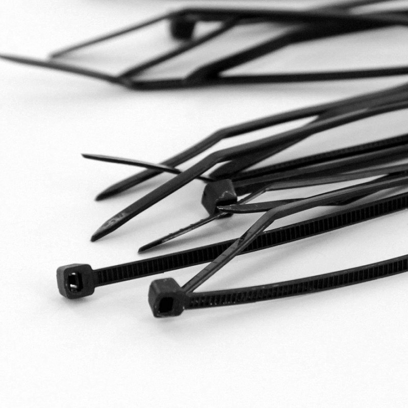 Pack of 100 small cable ties (Black) approx 100mm