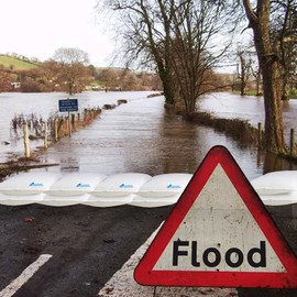 Instant Dam - Sandless Sandbag Water Absorbent Flood Barrier - 5 Bags/Pack (3 Pack = 15 Bags)