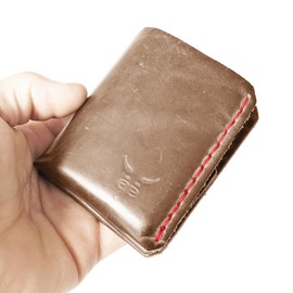 slim wallet MONO aus grauem Vinatgeleder für Männer • raffiniertes Pocketformat: hochwertig, schlicht, individuell • für Scheine, Münzen & 10+ Karten • Qualität made in Germany