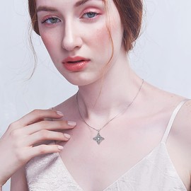 VENACOLY Witches Knot Necklace Sterling Silver Celtic Knot Pendant Necklace Witches Knot Mother's Day Jewellery for Women Mum