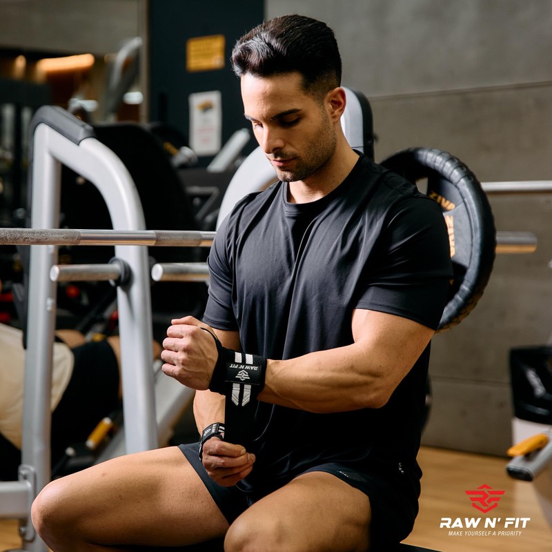 RAW N' FIT MAKE YOURSELF A PRIORITY muñequeras Gym (Black/White)