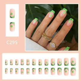24Pcs St. Patricks Day Press on Nails Short Square French Tip Fake Nails Green Shamrock Full Cover Glue on Nails Artificial Nude Pink Nails Irish Acrylic False Nails for Women Manicure Accessories