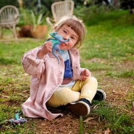 Schleich Bayala Toys and Figurines - Flying Flower Mother and Small Baby Dragon, Action Figure Kid Toys and Dolls, Girls and Boys Ages 5 and Above , 8 Piece Set