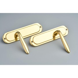 Designer Levers - Mocho Round Plate Lever Door Handle - 1 Pair - Polished Brass - Latch Door Handle - 189 x 49mm - Interior Use