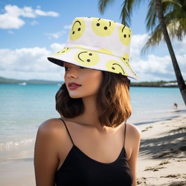 IHAUIUE Smiley Face Print Bucket Hat Cute Happy Fishing Cap Reversible Packable Beach Sun Hats for Women, Men, White