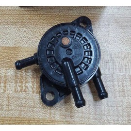Briggs & Stratton OEM 808656 Briggs & Stratton Genuine Pump Fuel