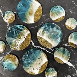 ResinWorld RESINWORLD 25-Cavity Set of Large + Medium + Small Shiny Flat Circle Silicone Mold, Drilled Round Earrings Pendant Mold, Keychain Resin Mold, Pet Tag Mold