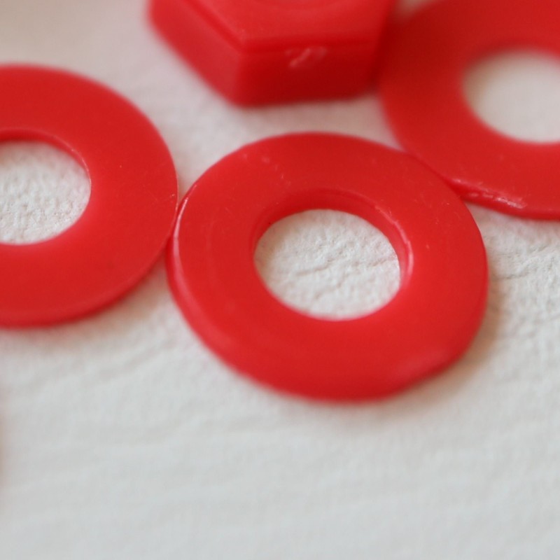 20 x Red Pan Head Screws Polypropylene (PP) Plastic Nuts