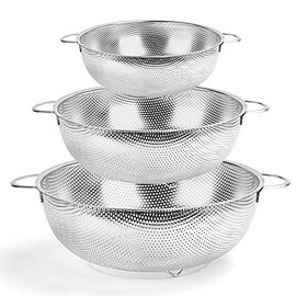 Colander Set of 3, HaWare Stainless Steel Colanders with Handle, Metal Colander Perforated Strainer for Kitchen Pasta/Vegetable/Rice/Fruit/Food - Dishwasher Safe- ï¼16/22/28 cmï¼