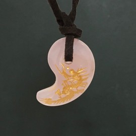 1pc Natural Stone Magatama Necklace Carved Dragon Rose Quartz (Gold)