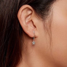 Qings Star Hoop Earrings for Women Girls - 925 Sterling Silver Star Small Hoop Earrings Hypoallergenic Geometric Star Huggie Earrings Birthday Gift for Women, Sterling Silver