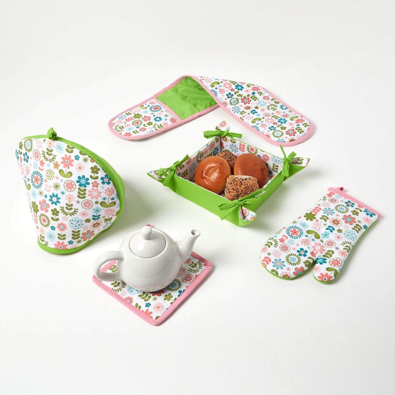 HOMESCAPES Double Design Tea Cosy Retro Flower Muff Teapot Warmer