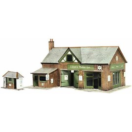 B32 Superquick Country Garage with Petrol Pump - 1/72 OO/HO - Card Model Kit