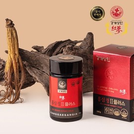 Experience the 6-year-old flavor of Ganggae Sangin Red Ginseng Extract Two Plus (240g). / 강개상인 홍삼정투플러스(240g) 6년근 풍미를 느껴보세요