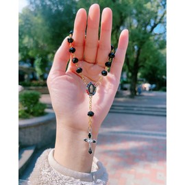 Car Rosary for Rearview Mirror Hanging - Catholic Religious Devout Gift with Virgin Mary Charm and Crucifix, Ideal Catholic Rosary Gifts for Men & Women (Black)