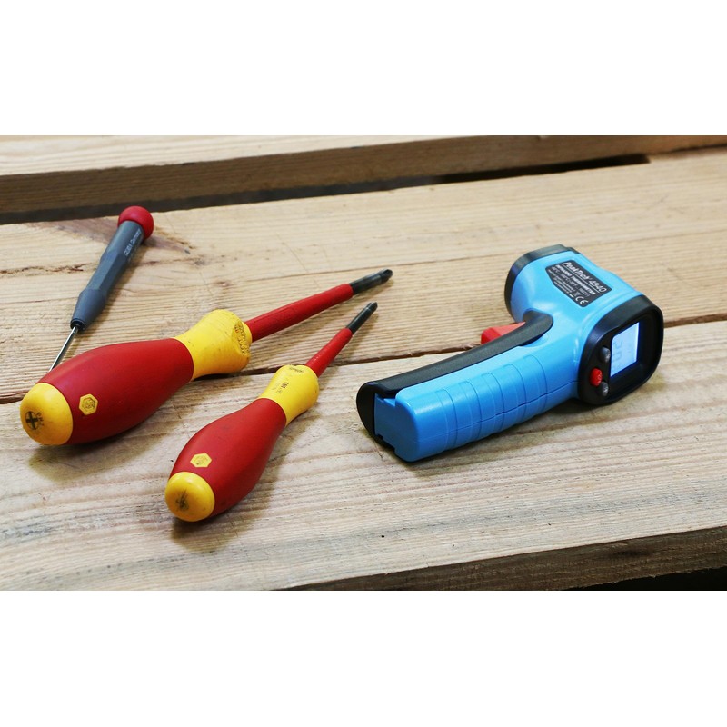 PeakTech 4940 Infrared Thermometer / Pyrometer with Laser, -50°C to