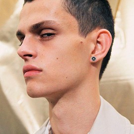 Twoowl Black Punk Earrings 925 Sterling Silver Geometric Stud Earrings Flat Round Disc Earring Hypoallergenic Jewellery Birthday Gifts for Men Women