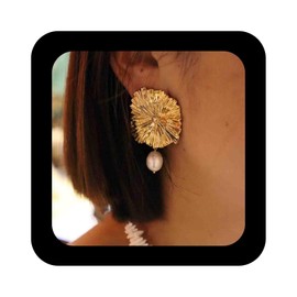 Enautoabs Boho Metal Flower Pearl Earrings Baroque Pearl Drop Earrings Large Gold Flower Stud Earrings Vintage Pearl Statement Earrings Gold Exaggerated Earrings Jewelry for Women