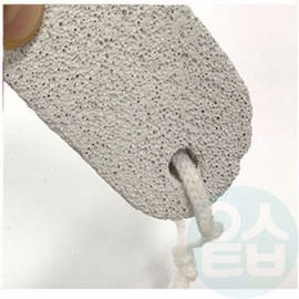 Wicentive heel callus remover foot brush foot callus care foot callus management foot callus remover heel callus removal heel exfoliator / 위센티브 뒤꿈치 각질제거기 발브러쉬 발각질케어 발각질관리 발각질제거기 뒷꿈치굳은살제거 발꿈치각질제