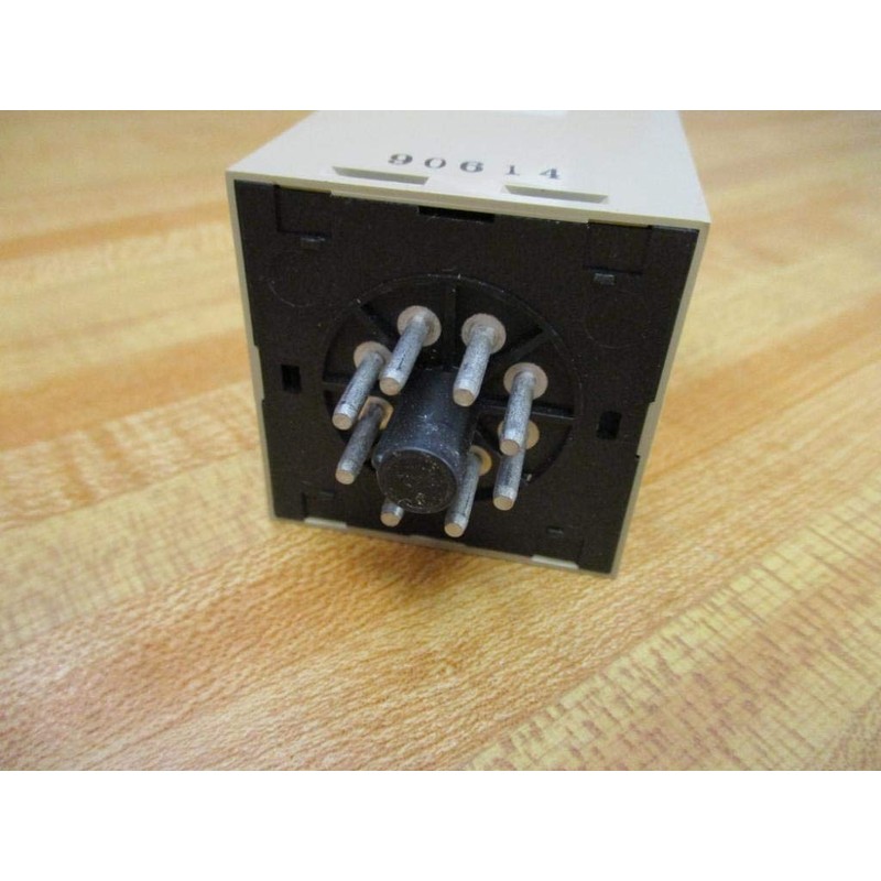 IDEC GE1A-C10HA110 ELECTROMECHANICAL MULTIFUNCTION TIMER