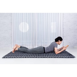 Leewadee - Foldable Floor Mattress - Japanese Roll Up Futon -Trifold Tatami Mat- Guest Floor Bed - Camping Mattress - Thai Massage Mat, Kapok Filled, 75 x 39 inches, Black White