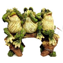 Three Frogs Sitting on a Bench,hear SEE Speak No Evil