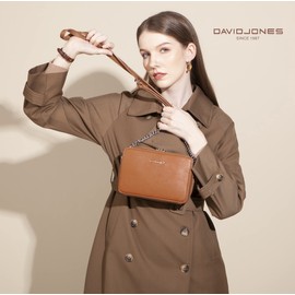 David Jones - Women's Small Square Crossbody Bag - Ladies Chain Shoulder Messenger Bag - PU Faux Leather Zipper Clutch - Little Cute Handbag Fashion Evening Pochette Phone Purse Elegant - Camel Brown