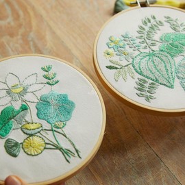 DMC - Touch of Anemones - Embroidery Set Duo