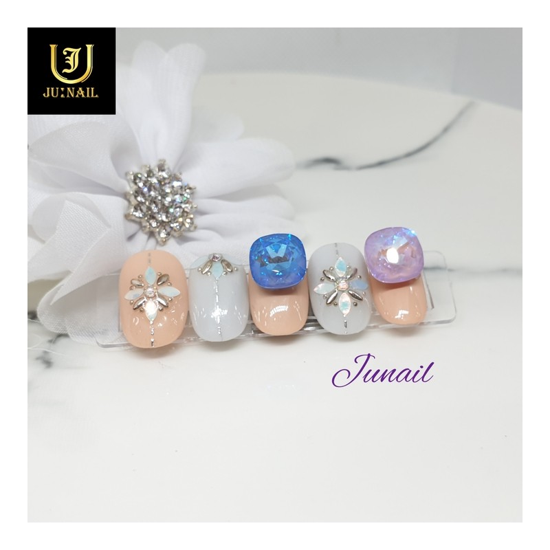 Sweet Flower Handmade Nail Tips - Short Round / Sweet