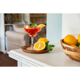 Decorasian Pack of 4 Round Wooden Plates - Large Acacia Wood Plates, Fine Wooden Tableware - Flat Wooden Plate Ideal as a Decorative Plate and for Serving - Natural 20 cm