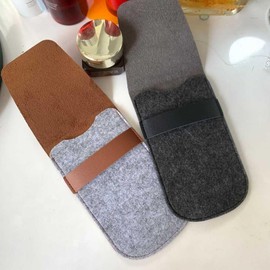 Teensery 2 Pcs Felt Watch Pouch Portable Single Watch Bag Travel Jewelry Watch Storage Bag Organizer Gift Bag for Men and Women