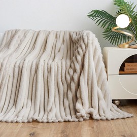 Sadodo Throw Blanket for Couch,Super Soft Cozy Blankets for Women,Men Cute Small Fleece Blanket,for Home,Dormitory,Office,Sofa,Wide-bar Shape,Christmas (Dark Kahki/Mocha, 120x200cm/Single)