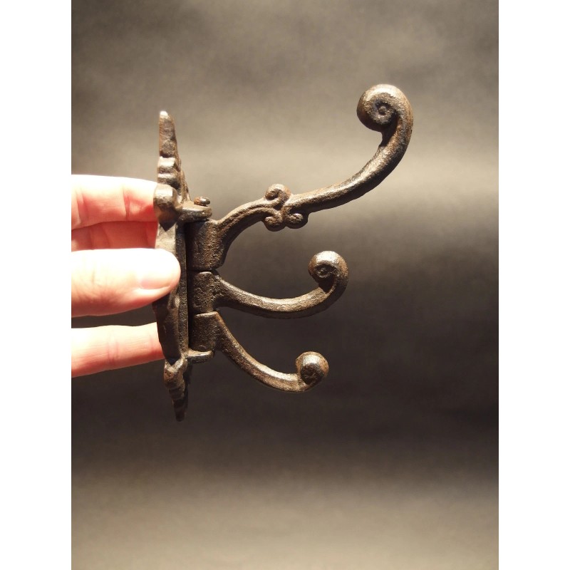 Antique Vintage Style Cast Iron Wall Hook Swivel Folding Coat